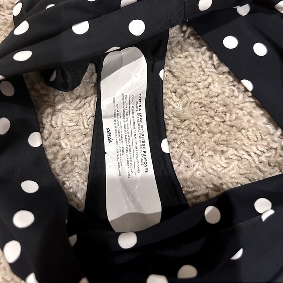 New without tags bottom polka dots swimsuit - Picture 3 of 4